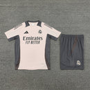 Real Madrid Trainingsset 25/26 Trikot und Shorts