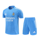 Real Madrid Trainingsset 25/26 Trikot und Shorts