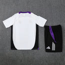 Real Madrid Trainingsset 24/25 Trikot und Shorts