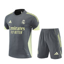 Real Madrid Madrid Trainingsset 25/26 Trikot und Shorts