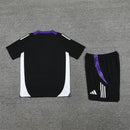 Real Madrid Trainingsset 24/25 Trikot und Shorts