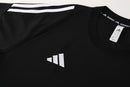 Adidas Set Herren Trikot und Shorts