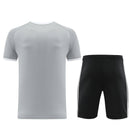 Adidas Set Herren Trikot und Shorts