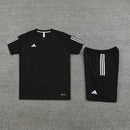Adidas Set Herren Trikot und Shorts
