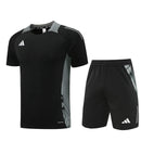 Adidas Set Herren Trikot und Shorts