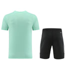 Adidas Set Herren Trikot und Shorts