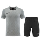 Nike Set Herren Trikot und Shorts