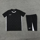 Nike Set Herren Trikot und Shorts