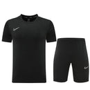 Nike Set Herren Trikot und Shorts