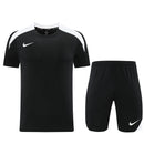 Nike Set Herren Trikot und Shorts