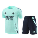 Real Madrid Trainingsset 24/25 Trikot und Shorts