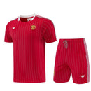 Manchester United Terrace Icons 26/27 Trikot und Shorts