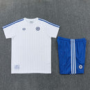 Chelsea Terrace Icons 26/27 Trikot und Shorts