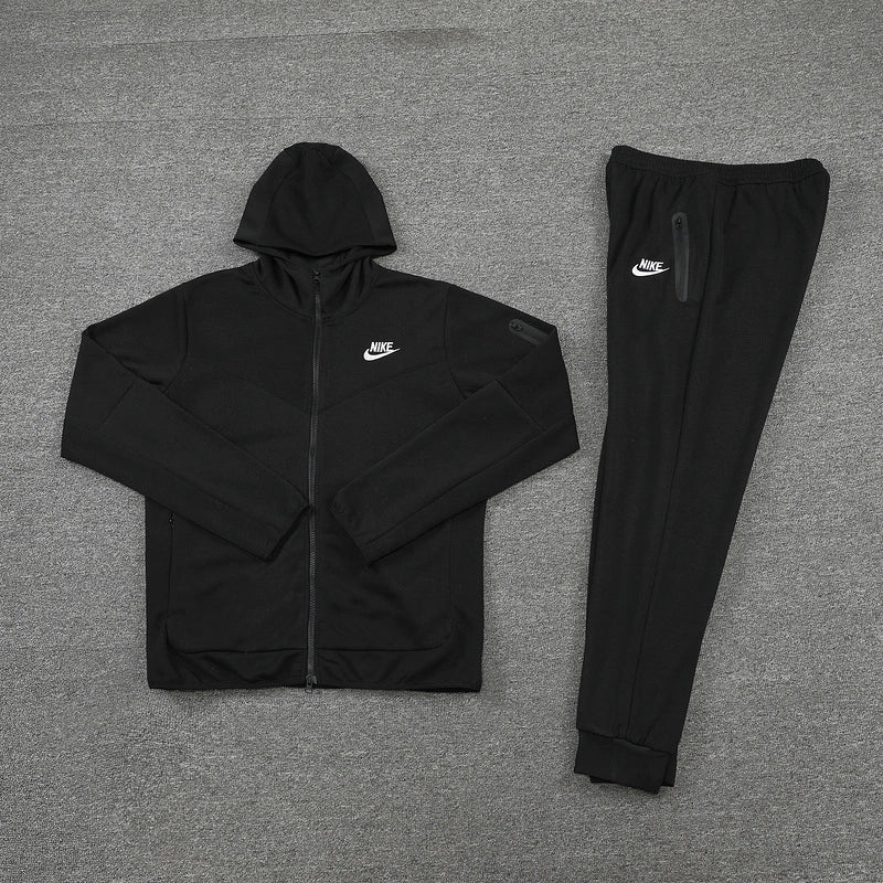 CONJUNTO NK CHAQUETA Y PANTALON HOMBRE - TIENDA DEL JUGADOR