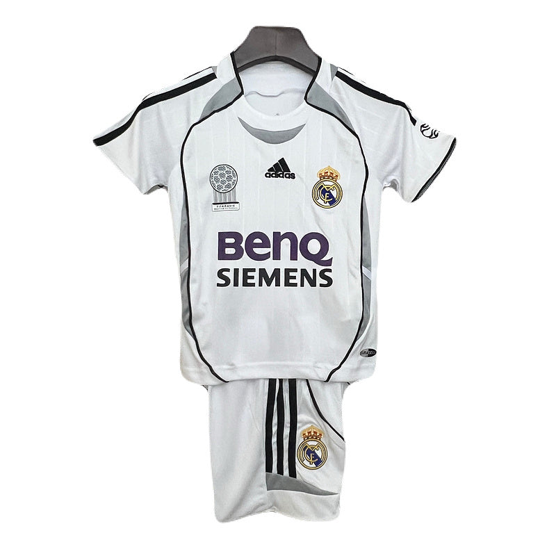 Kinder-Set Real Madrid Heimtrikot 06/07 (Retro)