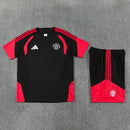 Manchester United Trainingsset 26/27 Trikot und Shorts