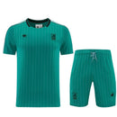 Liverpool FC Terrace Icons 26/27 Trikot und Shorts