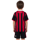 Shop des Spielers, AC Milan Kinder-Set 2009/10, AC Milan Trikot Kinder Retro, AC Milan Heimtrikot Kinder, AC Milan Shorts Kinder, Fußball Trikot AC Milan Retro, AC Milan 2009 Trikot, Rossoneri Kinder-Set, Fußball-Shop Italien, AC Milan Retro-Kollektion Kinder, AC Milan Set Trikot und Shorts.