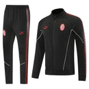 Shop des Spielers, AC Milan Trainingsanzug, AC Milan 25/26, AC Milan Trainingsanzug Schwarz, Milan Trainingsjacke, Milan Hose, AC Mailand Sport-Set, Trainingsanzug Herren Schwarz, AC Milan 2026, Fußball Trainingsset, AC Milan Fan-Version, Trainingskleidung AC Milan, Milan Shop.