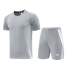 Adidas Set Herren Trikot und Shorts - SHOP DES SPIELERS