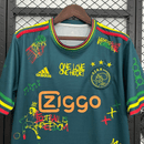 Ajax Amsterdam x Bob Marley Trikot 2025 2026 grün Three Little Birds Sonderedition 1.1 Premium Qualität Shop des Spielers Ajax Reggae Jersey Green, Ajax Bob Marley Trikot, Ajax Amsterdam Sondertrikot grün, Three Little Birds Trikot kaufen, Ajax Reggae Trikot 25/26, 1.1 Qualität Ajax, Bob Marley Fußballtrikot grün, Ajax Fanshop Deutschland, limitiertes Ajax Trikot, Reggae Fashion Amsterdam.