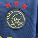 Ajax Amsterdam x Bob Marley Trikot 2025 2026 blau Three Little Birds Edition 1.1 Premium Qualität Shop des Spielers Ajax Reggae Jersey, Ajax Bob Marley Trikot, Ajax Amsterdam Sondertrikot blau, Three Little Birds Trikot kaufen, Ajax Reggae Trikot 25/26, 1.1 Qualität Ajax, Bob Marley Fußballtrikot, Ajax Fanshop Deutschland, limitiertes Ajax Trikot, Reggae Fashion Fußball.