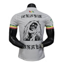 Shop des Spielers, Ajax Bob Marley Trikot, Ajax Amsterdam 2026, Bob Marley Edition Ajax, Spieler-Version Ajax, Authentic Ajax Trikot, Ajax Weiß Trikot, Fußball Trikot Sammler, Limited Edition Ajax, Ajax Fanshop, Ajax Spieler-Version 25/26, Fußball Trikot Bob Marley, limitierte Ajax Edition.