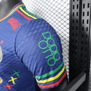 Shop des Spielers, Ajax Bob Marley Trikot, Ajax Amsterdam 2026, Bob Marley Edition Ajax, Spieler-Version Ajax, Authentic Ajax Trikot, Ajax Dunkelblau Trikot, Fußball Trikot Sammler, Limited Edition Ajax, Ajax Fanshop, Ajax Spieler-Version 25/26, Fußball Trikot Bob Marley, limitierte Ajax Edition, Ajax Amsterdam 19/20 Tribute.