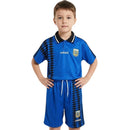 Shop des Spielers, Argentinien Kinder-Set 1994, Argentinien Auswärtstrikot Kinder Retro, Argentinien Retro-Trikot 1994, Argentinien Shorts Kinder, Argentinien Fußballtrikot Kinder, Argentinien Retro-Kollektion Kinder, Fußball-Shop Argentinien Kinder, Argentinien Set Trikot und Shorts 94, Fan-Set Argentinien Kinder, Argentinien 1994 Kindertrikot.