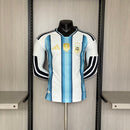 Argentinien Heimtrikot 2026 2027 Herren Langarm Spieler-Version Authentic 1.1 Premium Qualität Shop des Spielers AFA 3 Sterne Longsleeve, Shop des Spielers, Argentinien Trikot Langarm 2026, AFA Spielerversion langarm, Argentinien Trikot 3 Sterne kaufen, Player Edition Longsleeve, 1.1 Qualität AFA, Langärmliges Fußballtrikot Argentinien, Messi Langarm Trikot 2027.