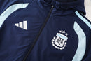 Shop des Spielers, Argentinien Trainingsanzug, Argentinien 26/27, Argentinien Windjacke, Argentinien Windbreaker, Argentinien Trainingsset, Argentinien Sport-Set, Trainingsanzug Herren Dunkelblau, Argentinien 2027, Fußball Trainingsset, Argentinien Fan-Version, Trainingskleidung Argentinien, Albiceleste, Argentinien Shop.