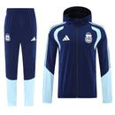 Shop des Spielers, Argentinien Trainingsanzug, Argentinien 26/27, Argentinien Windjacke, Argentinien Windbreaker, Argentinien Trainingsset, Argentinien Sport-Set, Trainingsanzug Herren Dunkelblau, Argentinien 2027, Fußball Trainingsset, Argentinien Fan-Version, Trainingskleidung Argentinien, Albiceleste, Argentinien Shop.