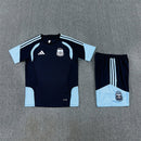 Argentinien Trainingsset 2026 2027 marineblaues Trikot und Shorts 3 Sterne 1.1 Premium Qualität Shop des Spielers AFA Training Kit, Argentinien Trainingsset 2026 blau, AFA Training Kit, Argentinien Trikot Shorts Set, Fußball Trainingsanzug Argentinien, 1.1 Qualität Argentinien, Dunkelblaues Argentinien Outfit, Messi Training Kleidung.