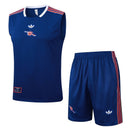 Arsenal FC Trainingsset 2025 2026 Herren blaues Tanktop ärmellos blaue Shorts 1.1 Premium Qualität Shop des Spielers AFC Workout Gear Blue,Arsenal Tanktop 2025 blau, Arsenal ärmellos blau, AFC Shorts blau, Arsenal Trikot 25/26 ohne Ärmel, Gym Kleidung Arsenal London, 1.1 Qualität Arsenal, Kai Havertz Training, Arsenal Fanshop Deutschland, Fußball Tanktop Herren blau.