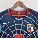 Shop des Spielers, Atlético Madrid 04/05, Atlético Madrid Trikot Retro, Atlético Madrid Dunkelblau, Auswärtstrikot 2004, Retro Fußballtrikot Herren, Atleti Fan-Version, Vintage Fußballtrikot, Atlético Madrid Klassiker, Fußball Trikot Sammlung, 04/05 Saison, Atlético Madrid Fanshop, Retro Trikot.