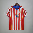 Shop des Spielers, Atlético Madrid 04/05, Atlético Madrid Spider-Man Trikot, Atlético Madrid Retro, Spider-Man Fußballtrikot, Atleti 2004 Heimtrikot, Retro Fußballtrikot Herren, Atlético Madrid Sammlerstück, Atleti Fan-Version, Vintage Fußballtrikot, Atlético Madrid Klassiker, Spider-Man Edition Trikot, Atlético Madrid Fanshop, Rot-Weißes Trikot.