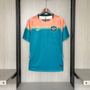 Shop des Spielers, Australien Trikot 26/27, Australien Auswärtstrikot, Australien Fußballtrikot grün orange, Socceroos Trikot, Fan-Version Australien, Australien Herren Trikot, Fußball-Trikot Nationalmannschaft, Australien Fan-Artikel, Trikot Shop Deutschland, limitierte Trikots Australien, Australien Jersey 2026.