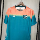 Shop des Spielers, Australien Trikot 26/27, Australien Auswärtstrikot, Australien Fußballtrikot grün orange, Socceroos Trikot, Fan-Version Australien, Australien Herren Trikot, Fußball-Trikot Nationalmannschaft, Australien Fan-Artikel, Trikot Shop Deutschland, limitierte Trikots Australien, Australien Jersey 2026.