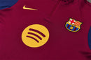 Shop des Spielers, FC Barcelona Trainingsanzug 26/27, Barcelona Trainingsset Bordeaux, FC Barcelona Jacke Hose, Barcelona Fußballkleidung, FC Barcelona Fanshop Deutschland, Trainingsanzug Herren Barcelona, Barcelona Trainingsanzug 2026, Sportbekleidung FC Barcelona, Barça Anzug Marineblau, Fußball-Shop, Barcelona Fan-Artikel.