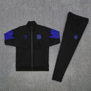 Shop des Spielers, FC Barcelona Trainingsanzug 25/26, Barcelona Schwarz Blau, FC Barcelona Sportanzug Herren, Barça Jacke Hose, Fußball Trainingsanzug, Barcelona Trainingsset, Performance Sportbekleidung, Barcelona 2026, Trainingsanzug Herren Schwarz, Barcelona Trainingskleidung, FC Barcelona Fanshop, Sportanzug Barcelona.