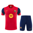 Shop des Spielers, FC Barcelona Trainingsset 26/27, Barcelona Trikot und Shorts rot blau, FC Barcelona Trainingskleidung, Barcelona Fan-Artikel, FC Barcelona Training 2026, Barcelona Trainingsset Herren, Fußball Trainingsset rot blau, FC Barcelona Kleidung Deutschland, Fußball-Shop, Barcelona Jersey Set.