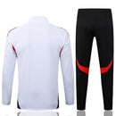 Shop des Spielers, FC Bayern Trainingsanzug 25/26, FC Bayern Jacke Weiß, FC Bayern Hose Schwarz, Bayern München Training-Set, Fußball Trainingsanzug Bayern, FC Bayern München Kollektion 2026, Mia San Mia, Sportbekleidung FC Bayern, Bayern München Fan-Shop, Fußball-Trainingsanzug 2025, FC Bayern Trainingskleidung.