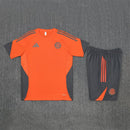 Bayern München Trainingsset 25/26 Trikot und Shorts - SHOP DES SPIELERS