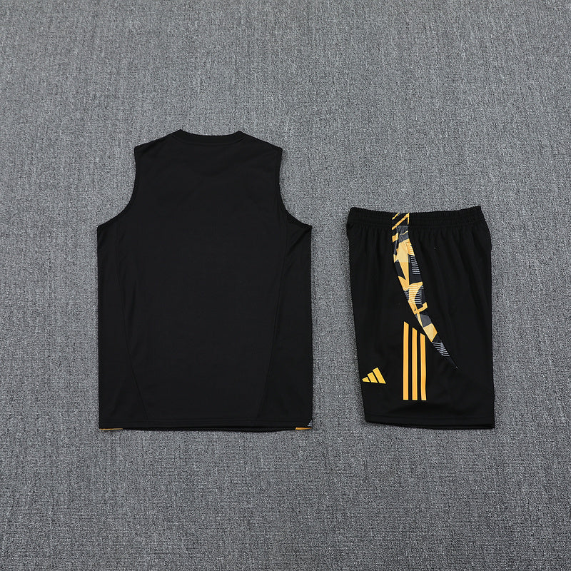 Real Madrid Trainingsset 24/25 Trikot und Shorts