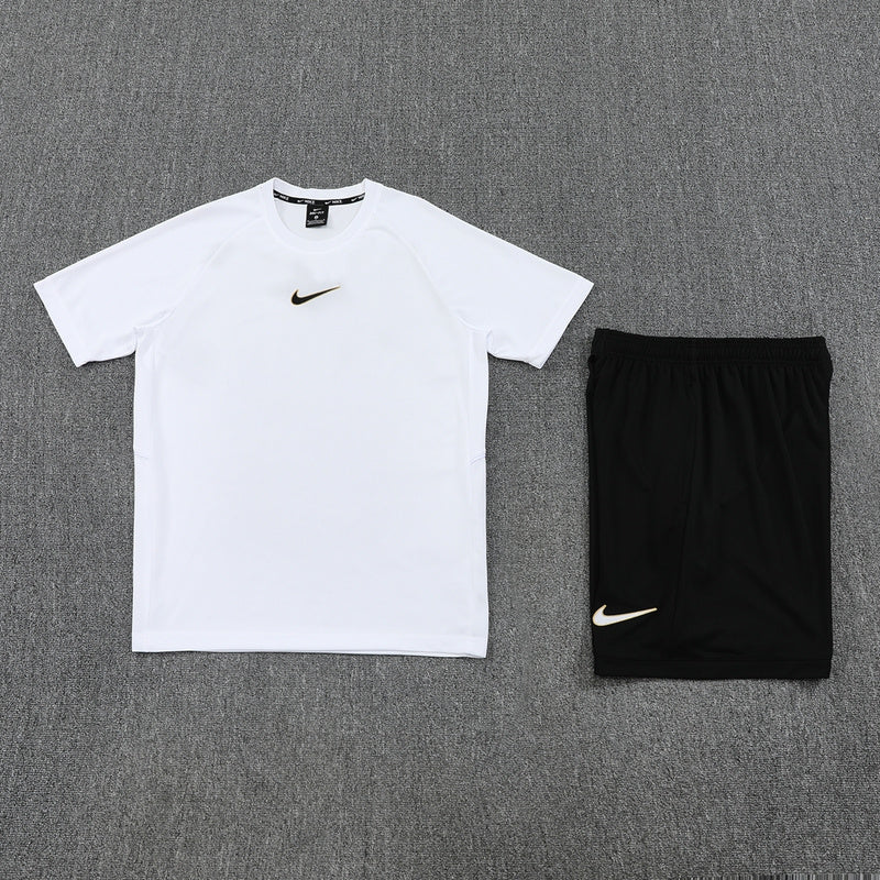 Nike Herren Set Trikot und Shorts