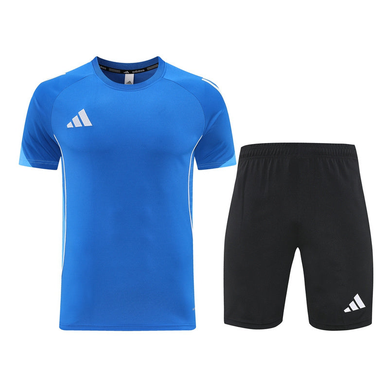 Adidas Set Herren Trikot und Shorts