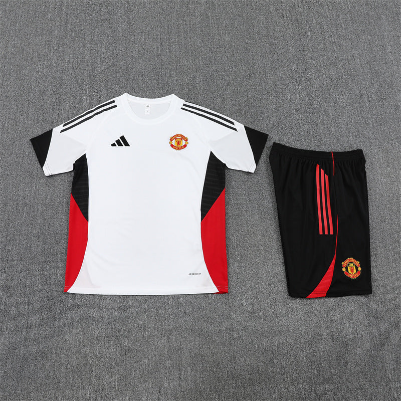 Manchester United Trainingsset 25/26 Trikot und Shorts