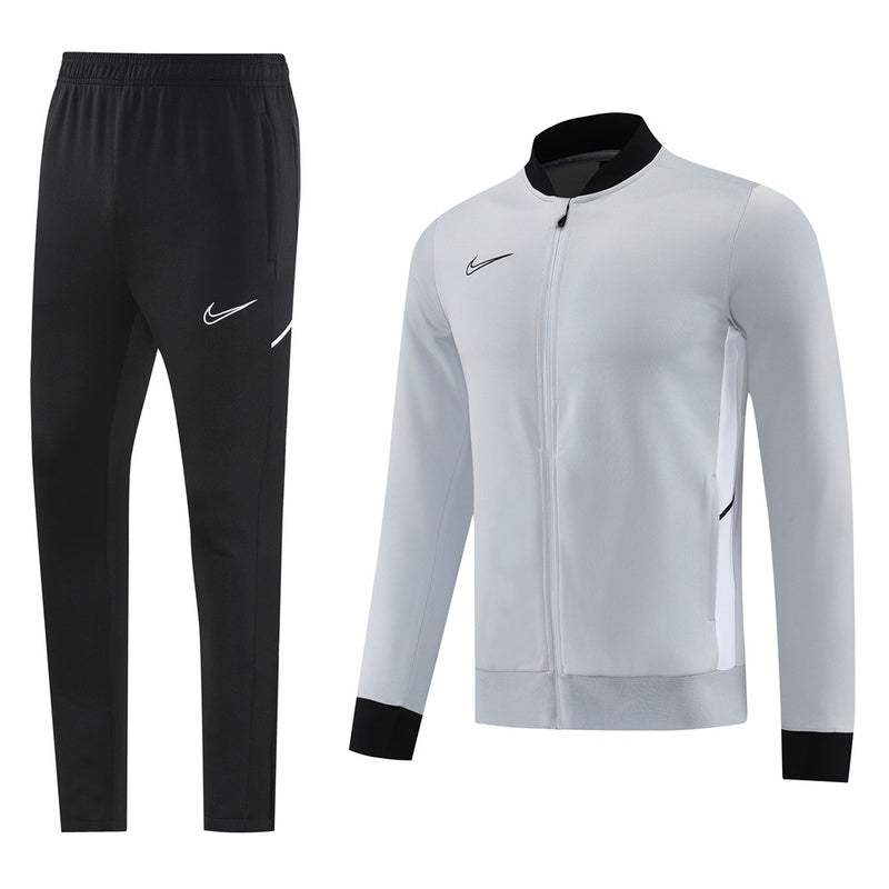 Nike Trainingsanzug Jacke und Hose Herren