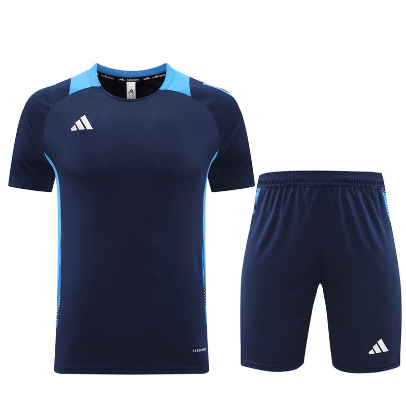 Adidas Set Herren Trikot und Shorts