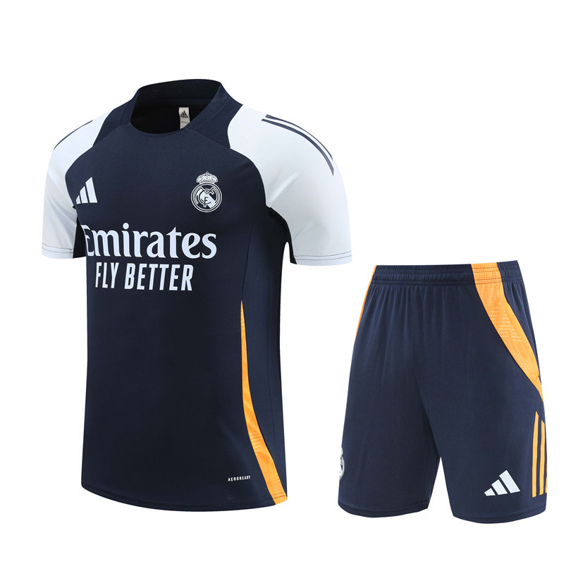 Real Madrid Trainingsset 24/25 Trikot und Shorts